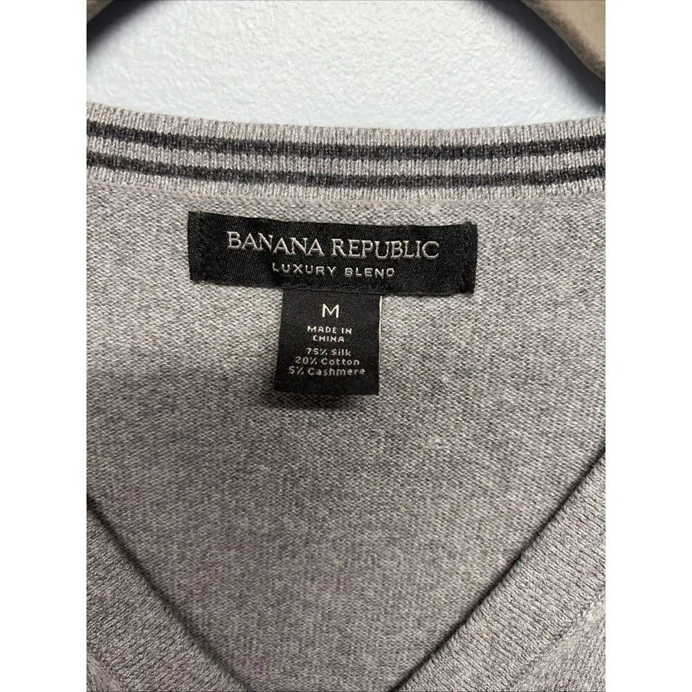 Banana Republic Sweater Mens Medium Cotton Silk Cashmere Blend VNeck